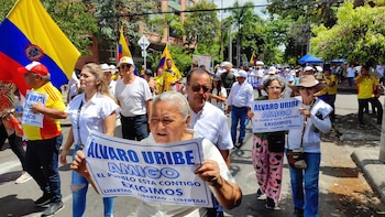 - crédito redes sociales