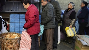 Las largas filas frente a