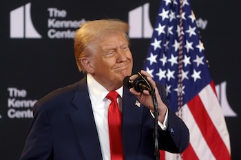 Trump busca proyectarse como el