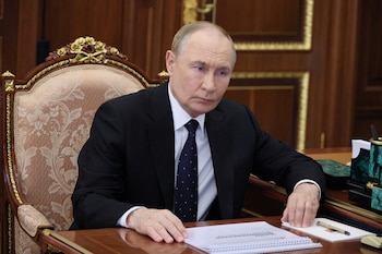 Putin llega con control de