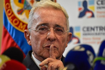 Uribe es condenando a 12