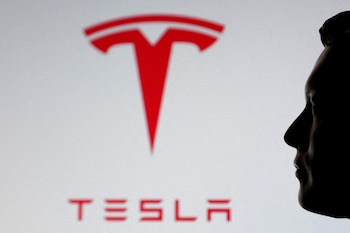 Tesla integró robótica, software e