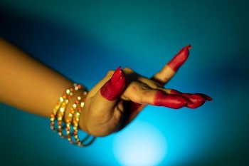 Aplicar los mudras tradicionales permite