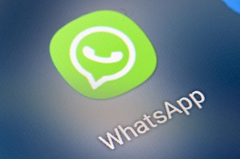 Varias opciones en la versión para celular no está disponibles en dispositivos vinculados. (Foto: Europa Press)