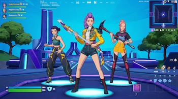 Imagen de tres personajes femeninos animados de pie en un escenario futurista, con la interfaz de usuario de Fortnite visible. Visten atuendos modernos y sostienen picos.