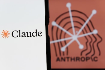 Los sistemas de Anthropic ya no dependen de la intervención directa de programadores para cada línea de código. Europa Press