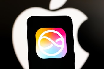 Siri dejará de ser exclusivo de ChatGPT y podrá conectarse con diferentes IA desde la App Store. (Europa Press)