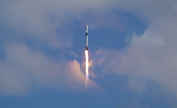 SpaceX buscará reducir la cantidad de satélites que tiene en baja órbita.   REUTERS/Steve Nesius/File Photo