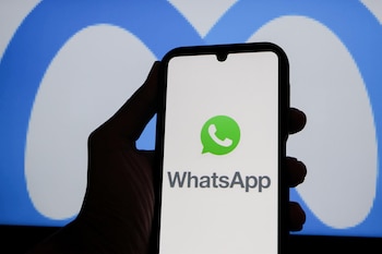 Borrar el caché no elimina conversaciones ni fotos guardadas, solo datos temporales de la aplicación. (Europa Press)